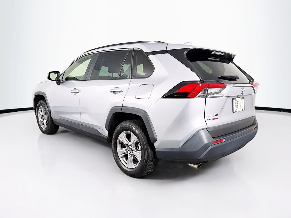 Used 2022 Toyota RAV4 XLE w/ Convenience Package AWD/4WD image 7