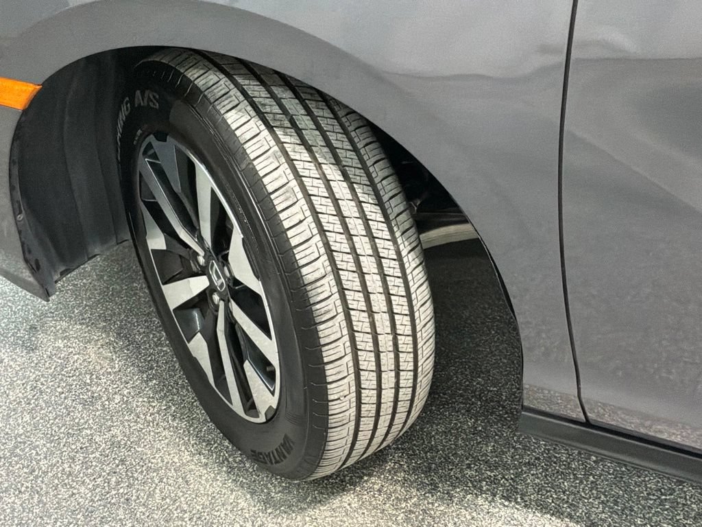 Used 2025 Honda Odyssey EX-L image 32