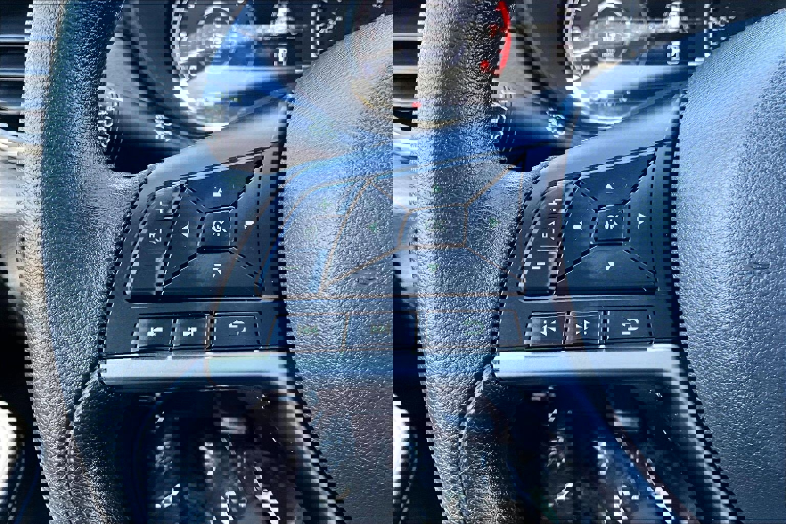 Used 2025 Nissan Versa SV w/ Trunk Package image 16