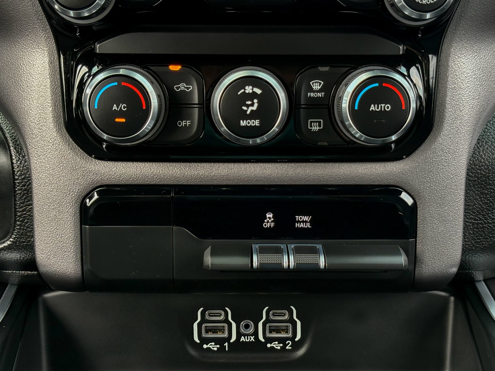 Used 2022 RAM 1500 Big Horn AWD/4WD image 24