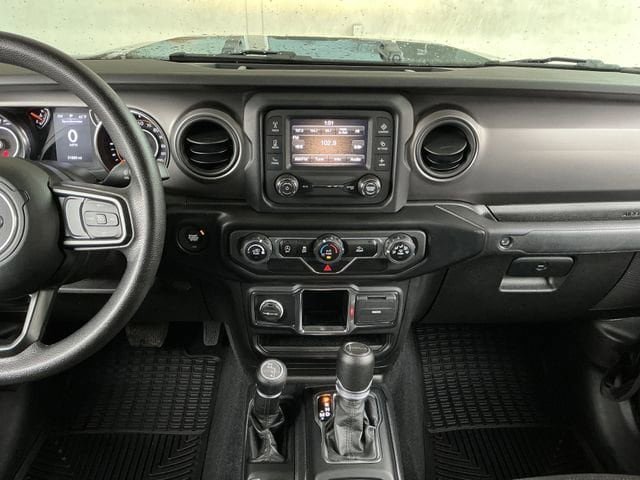 Used 2021 Jeep Gladiator Sport AWD/4WD image 7