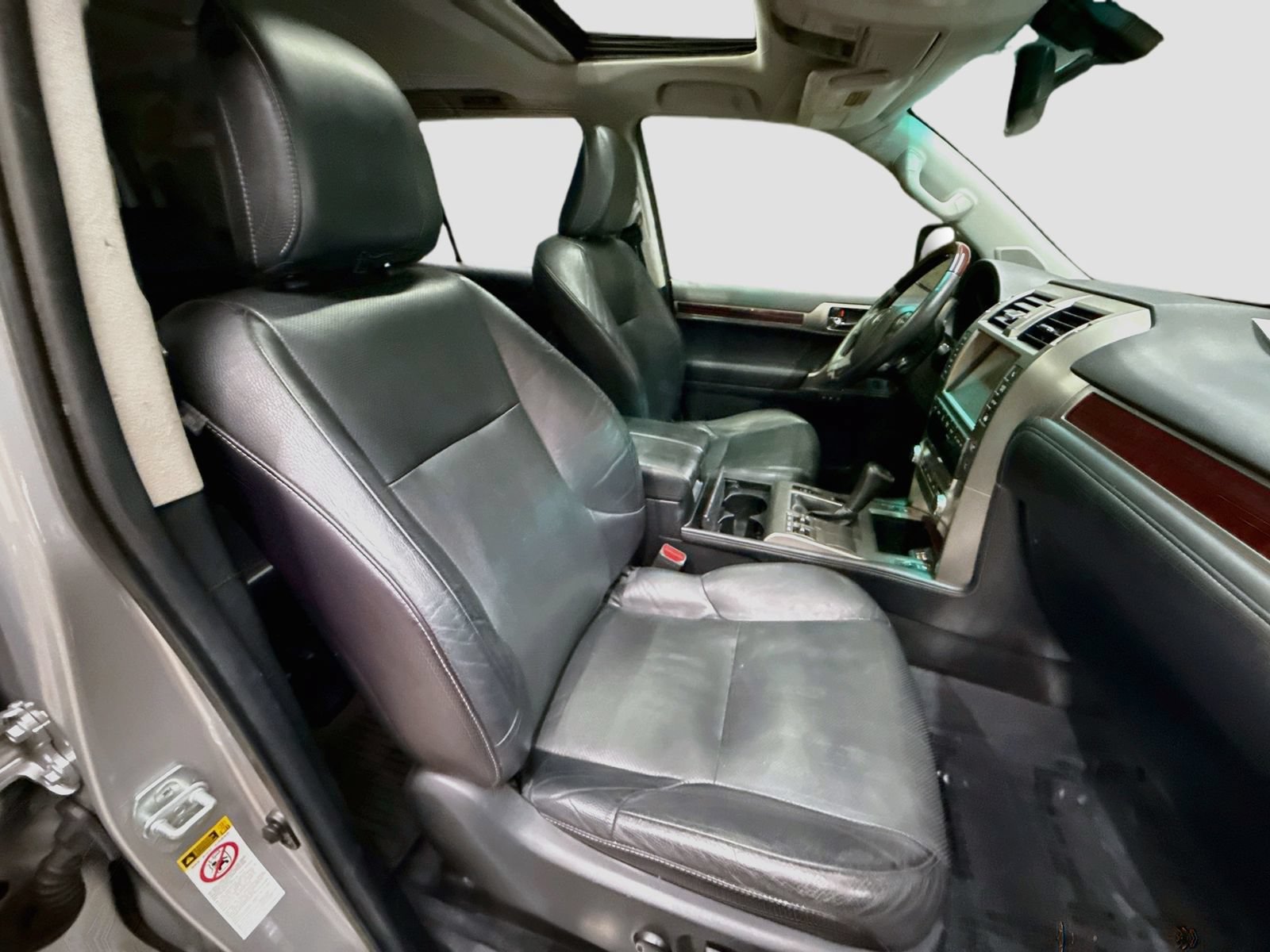 Used 2018 Lexus GX 460 Premium w/ Premium Package AWD/4WD image 31