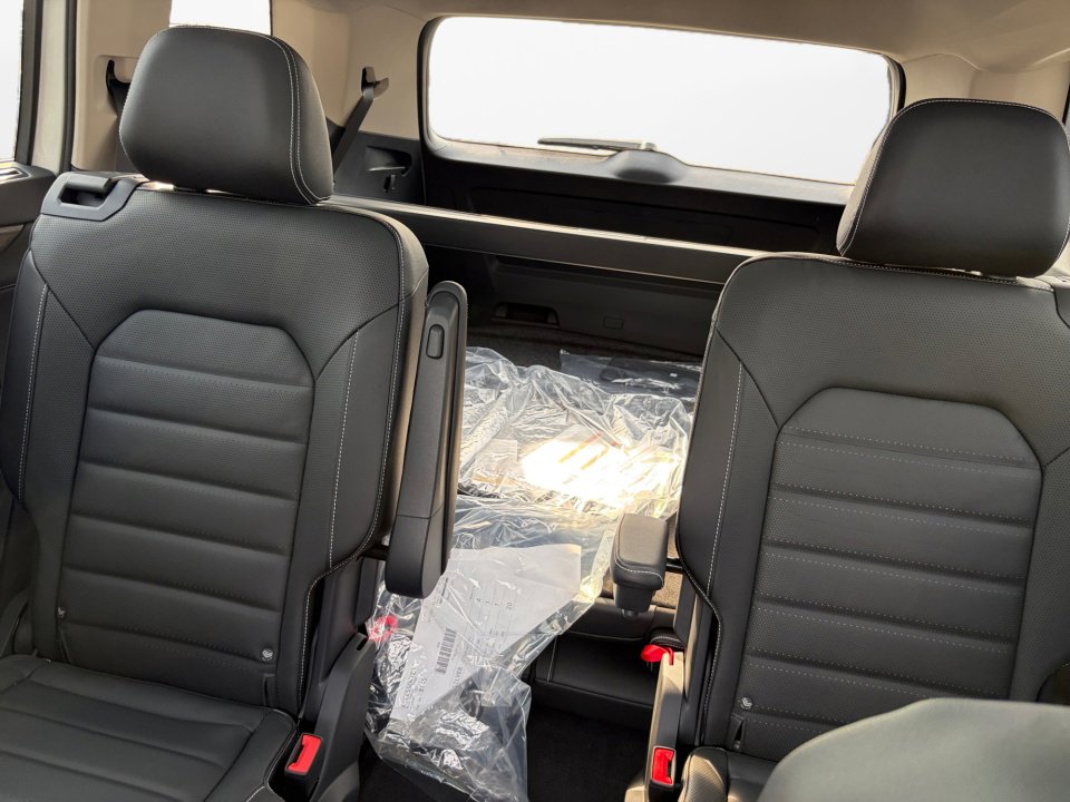 New 2026 Volkswagen Atlas SEL image 12