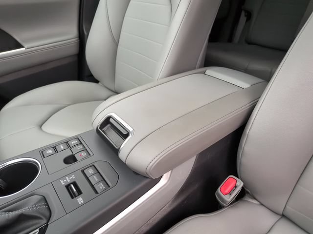 Certified 2025 Toyota Highlander XLE AWD/4WD image 21