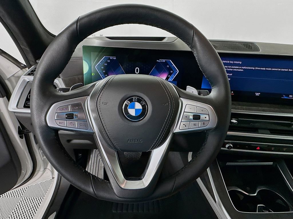 Used 2023 BMW X7 xDrive40i w/ Parking Assistance Package image 11