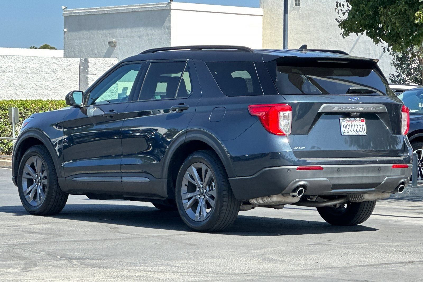 Used 2023 Ford Explorer XLT w/ Equipment Group 202A RWD image 6