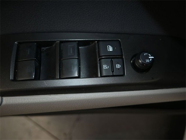 Used 2024 Toyota Camry SE image 11