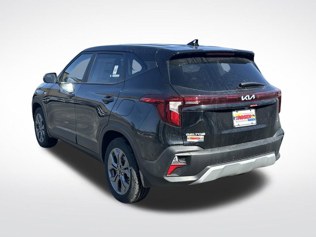 New 2026 Kia Seltos LX AWD/4WD image 3