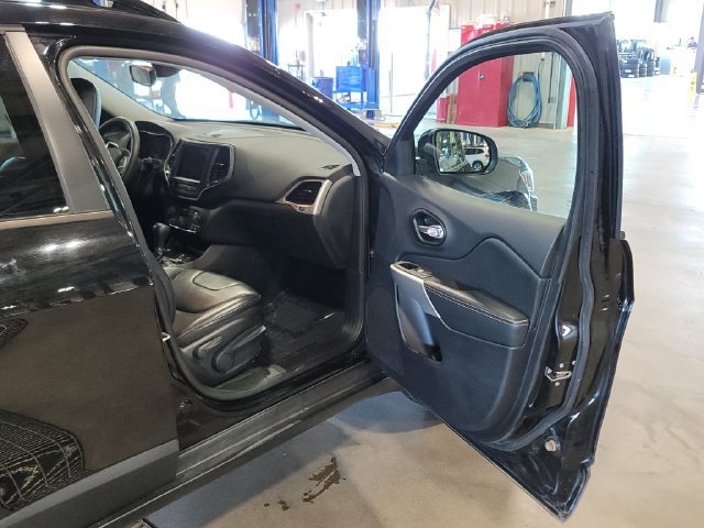 Used 2022 Jeep Cherokee Latitude w/ Sun & Sound Group AWD/4WD image 15