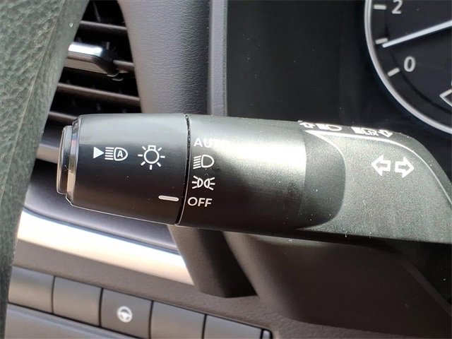 Used 2023 Nissan Rogue SV image 22