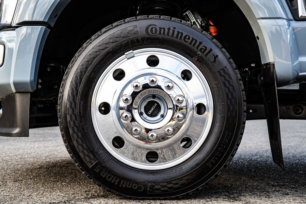 Used 2025 Ford F450 Platinum w/ Platinum Plus Package image 10