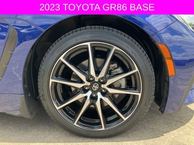 Used 2023 Toyota GR86 RWD image 10