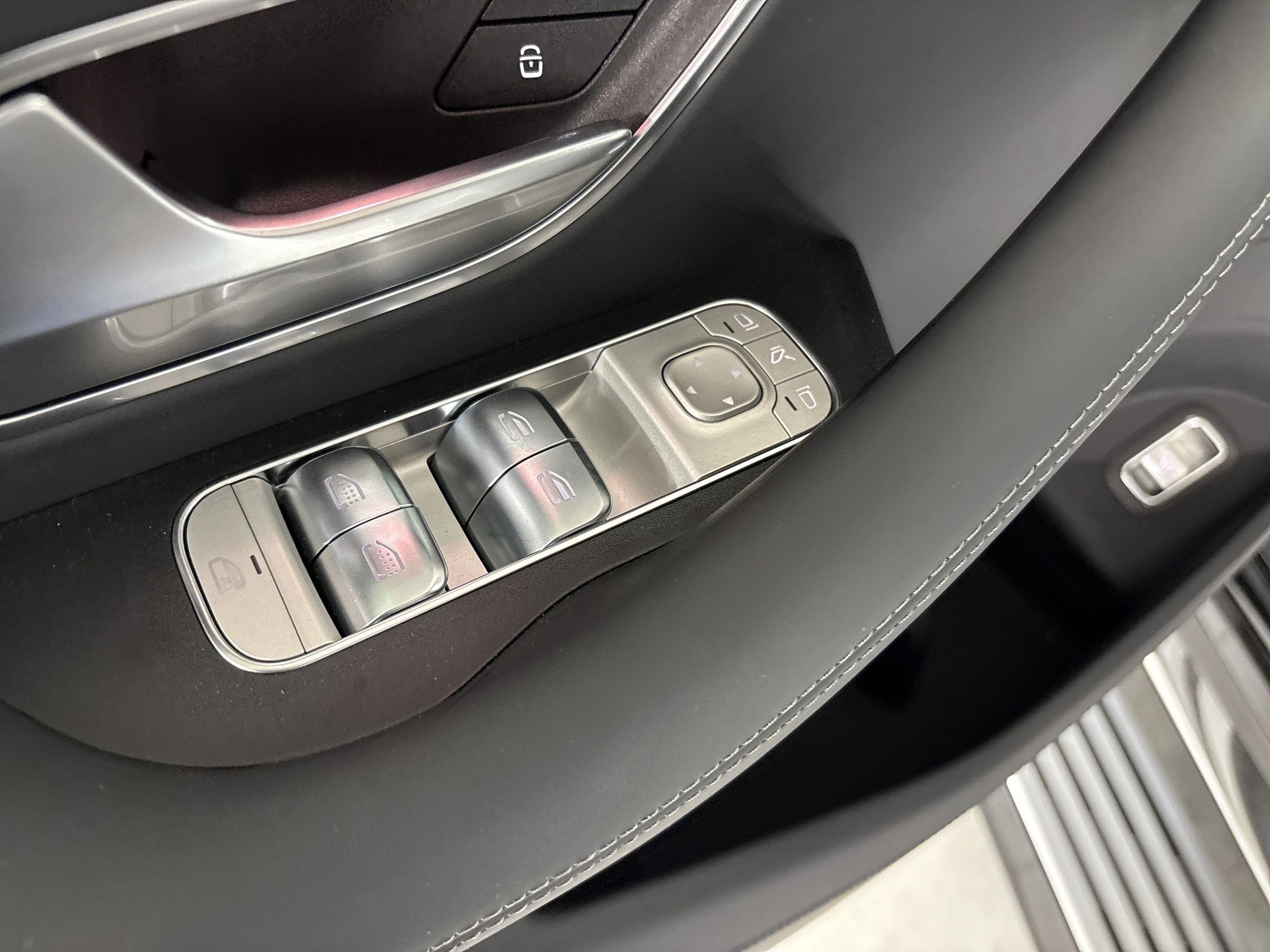 New 2026 Mercedes-Benz Maybach GLS 600 4MATIC image 12