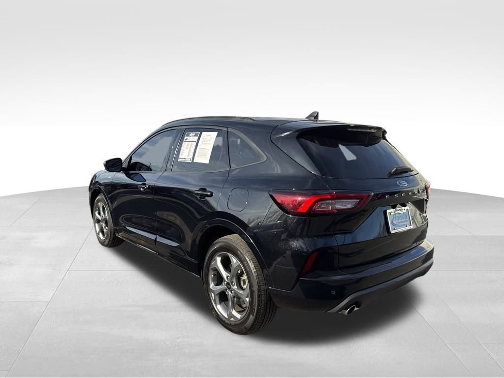 Used 2023 Ford Escape ST-Line w/ Tech Pack #1 image 6