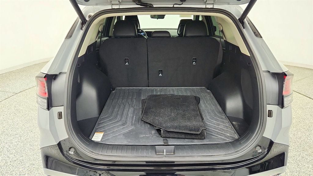 Used 2025 Kia Sportage SX FWD image 22