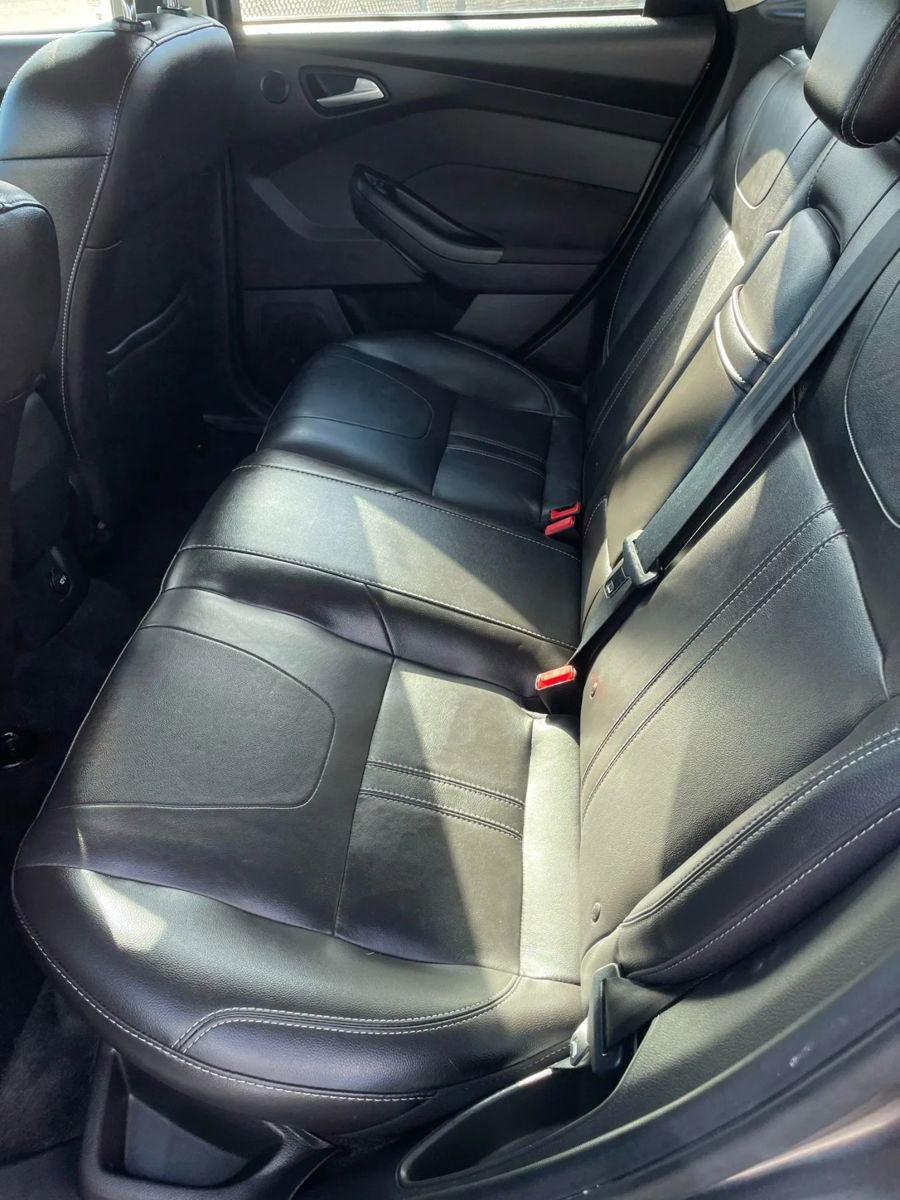 Used 2012 Ford Focus Titanium image 8