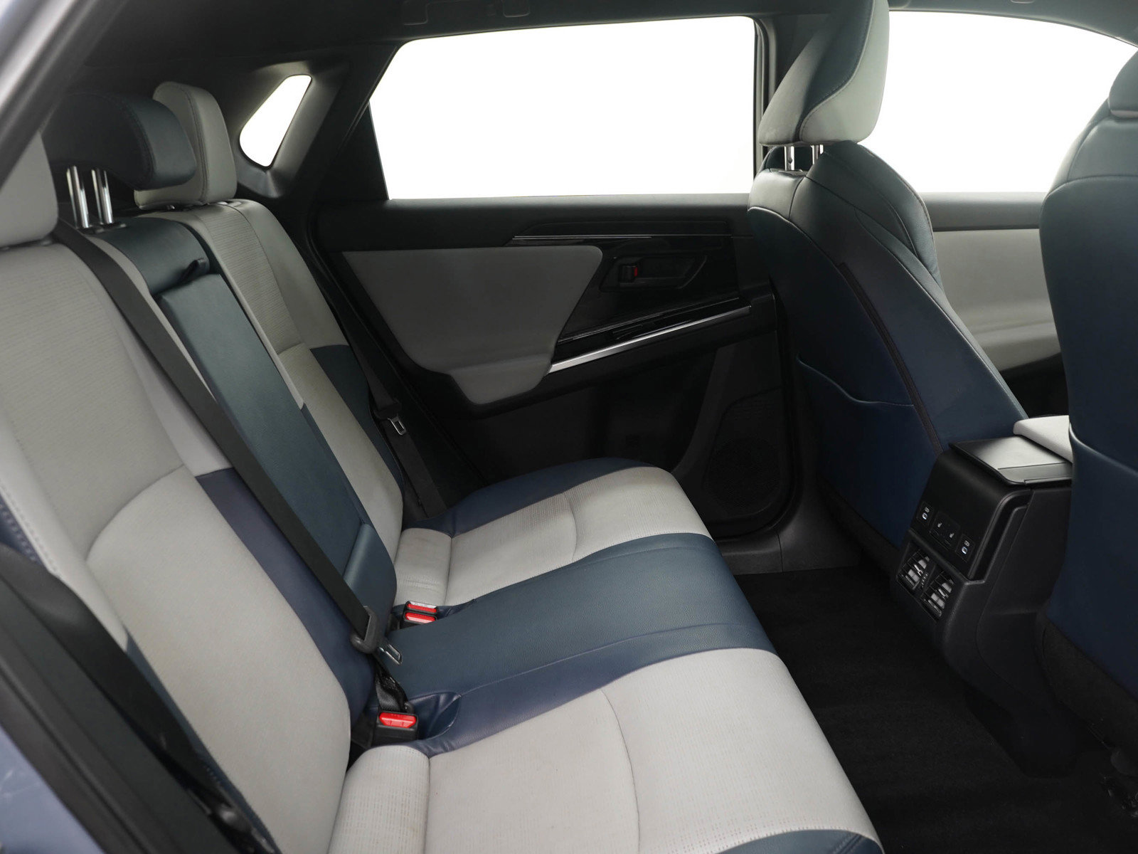 Used 2023 Subaru Solterra AWD image 12