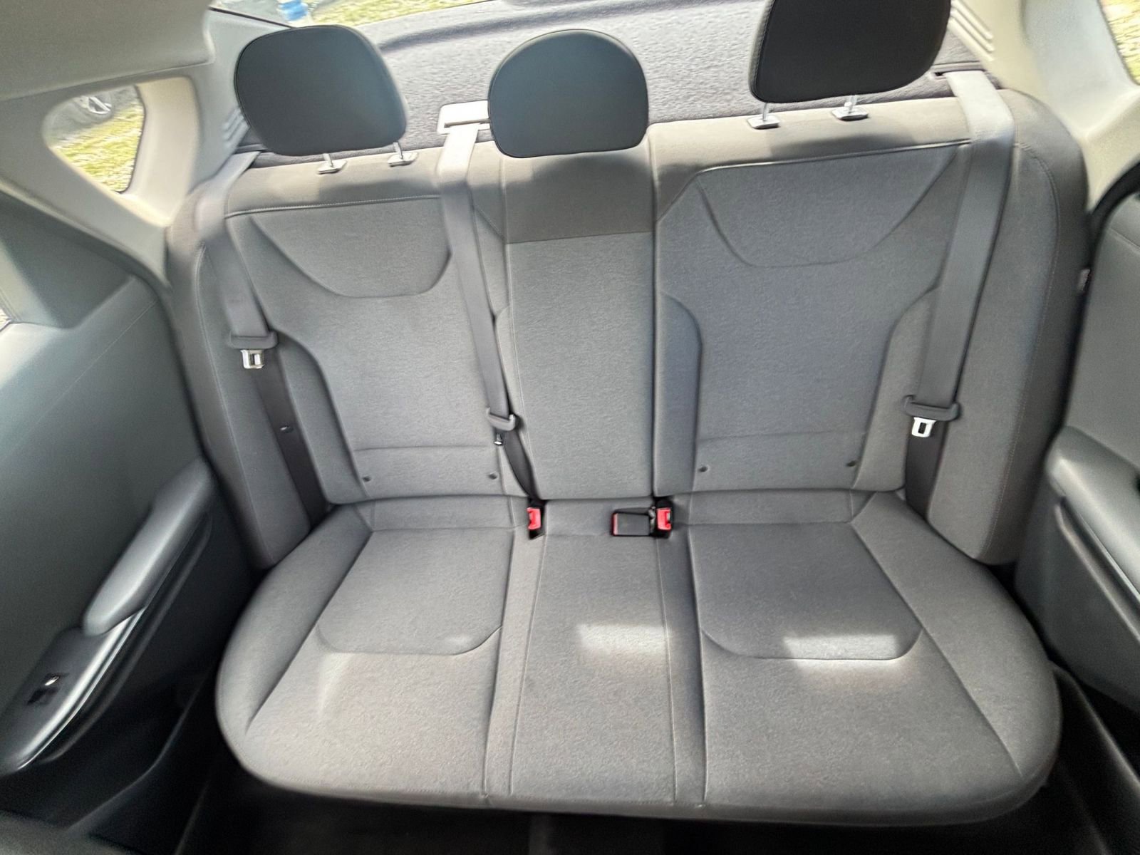 Used 2025 Kia K4 FWD image 40