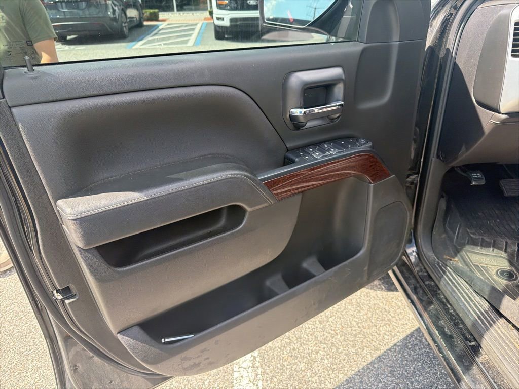 Used 2018 GMC Sierra 1500 SLE w/ SLE Value Package AWD/4WD image 9