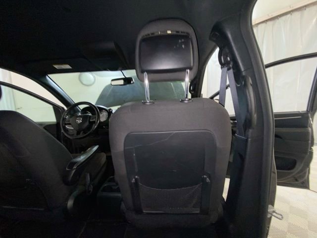 Used 2017 Dodge Grand Caravan SE FWD image 37