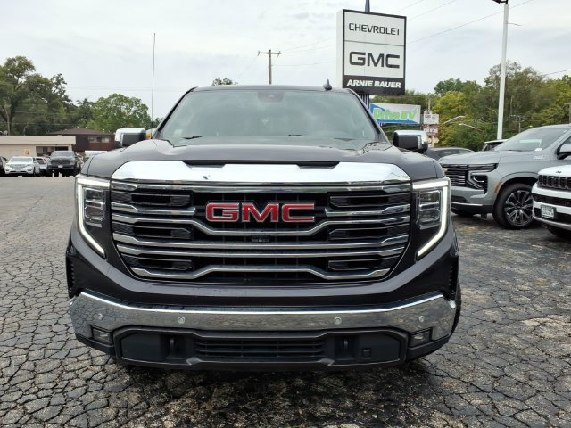 Used 2023 GMC Sierra 1500 SLT w/ SLT Premium Plus Package AWD/4WD image 14