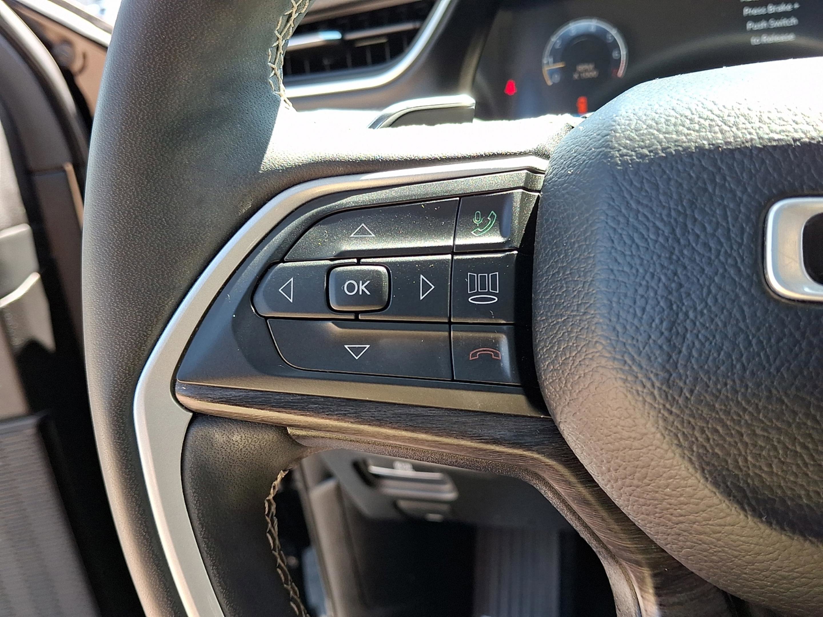 Certified 2023 Jeep Grand Cherokee L Limited w/ Luxury Tech Group II AWD/4WD image 21