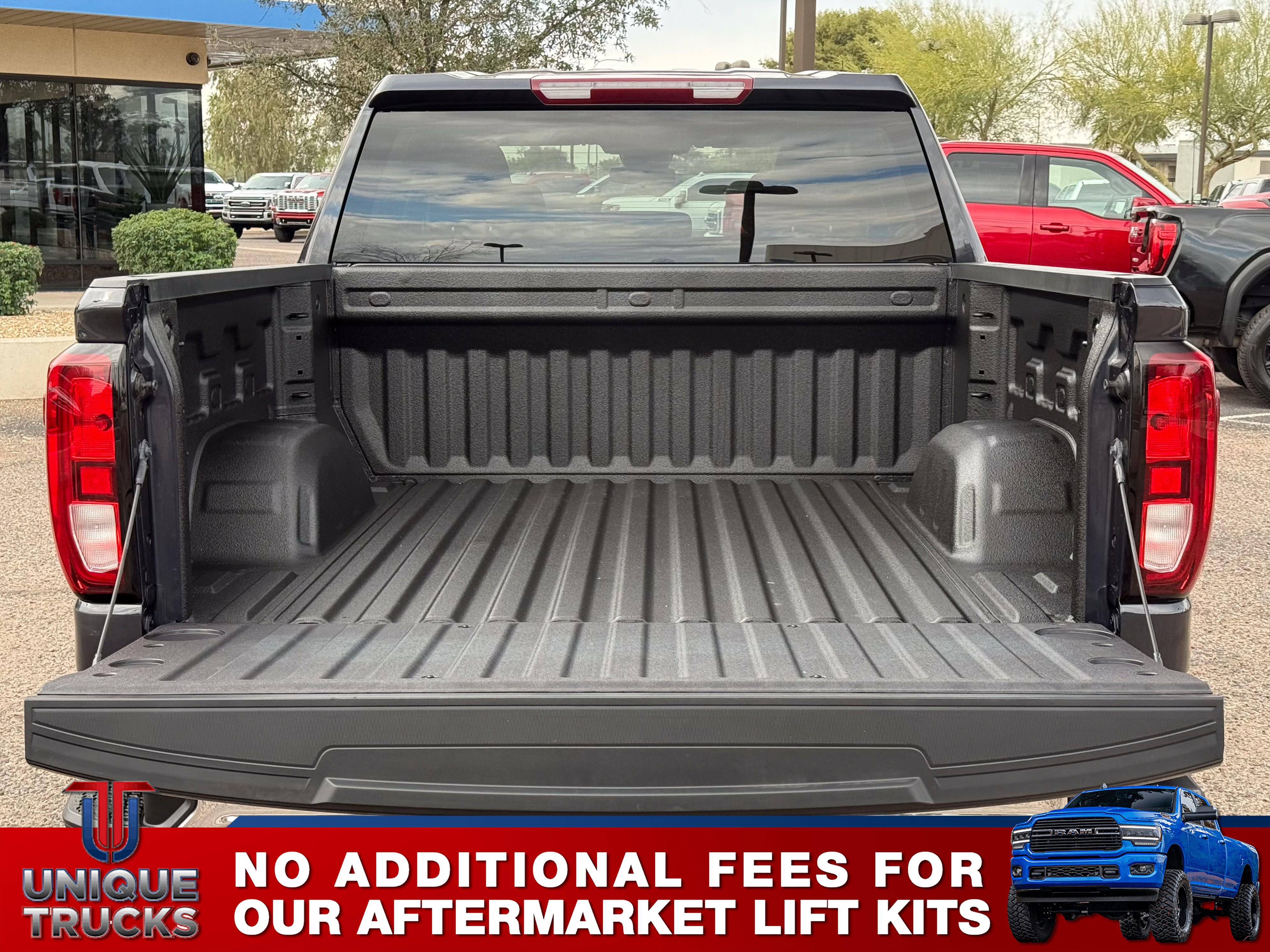 Used 2024 GMC Sierra 1500 SLE image 7