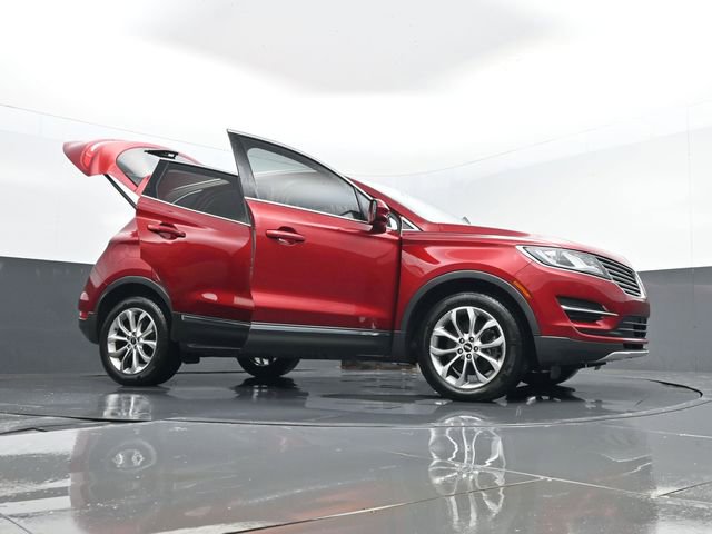 Used 2017 Lincoln MKC Premiere image 34