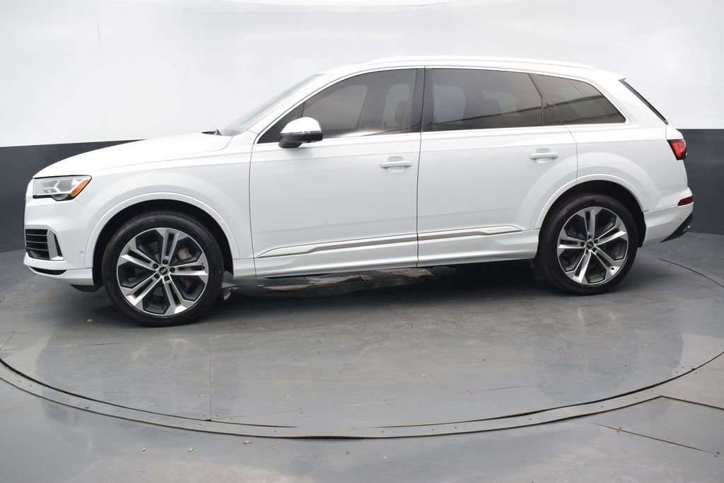 Used 2021 Audi Q7 3.0T Premium Plus w/ Executive Package image 2