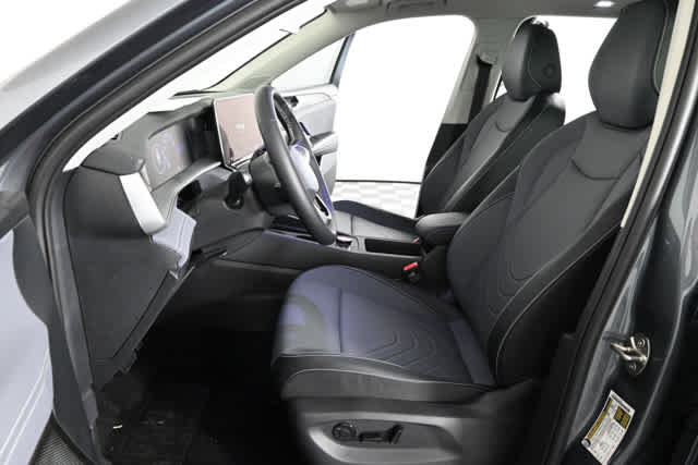 New 2026 Volkswagen Tiguan SE FWD image 24