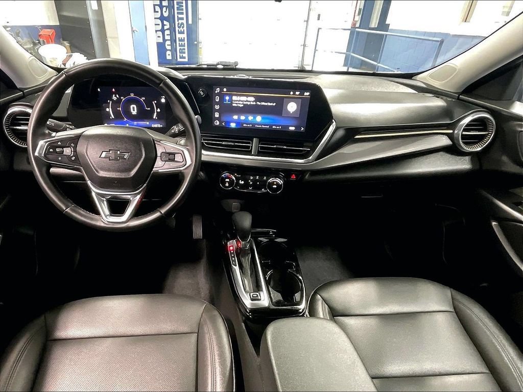 Used 2024 Chevrolet Trax ACTIV w/ Driver Confidence Package FWD image 22