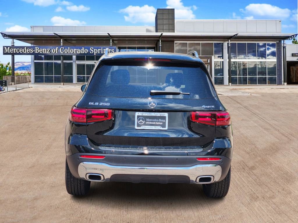 New 2025 Mercedes-Benz GLB 250 4MATIC image 6