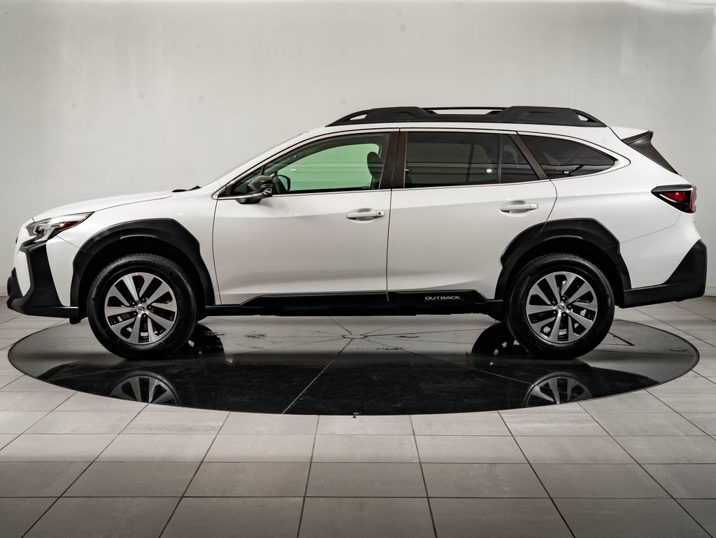 Used 2023 Subaru Outback Premium AWD/4WD image 5
