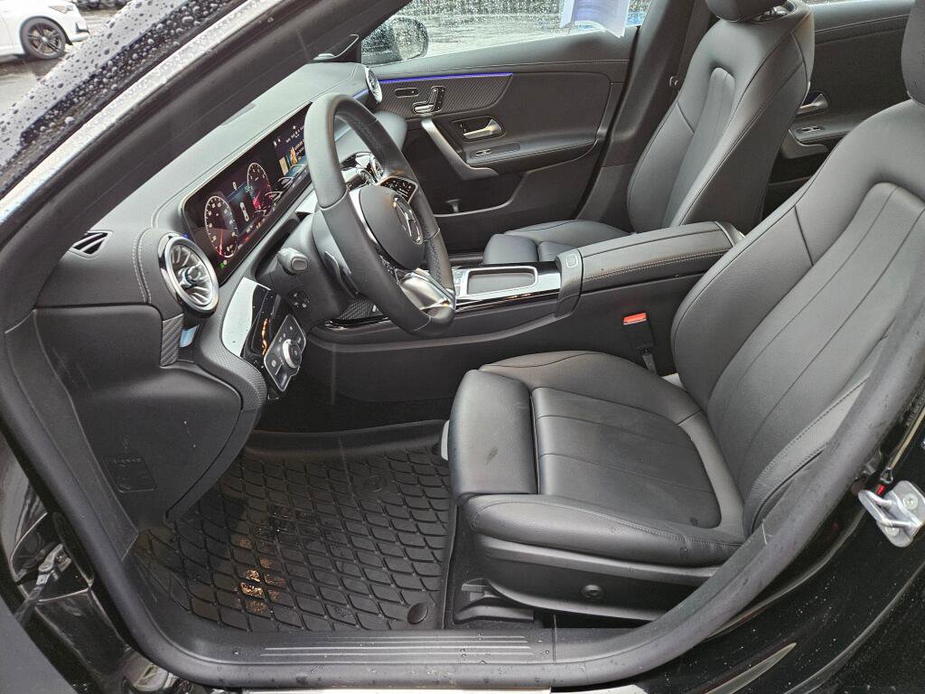 Used 2024 Mercedes-Benz CLA 250 4MATIC image 23