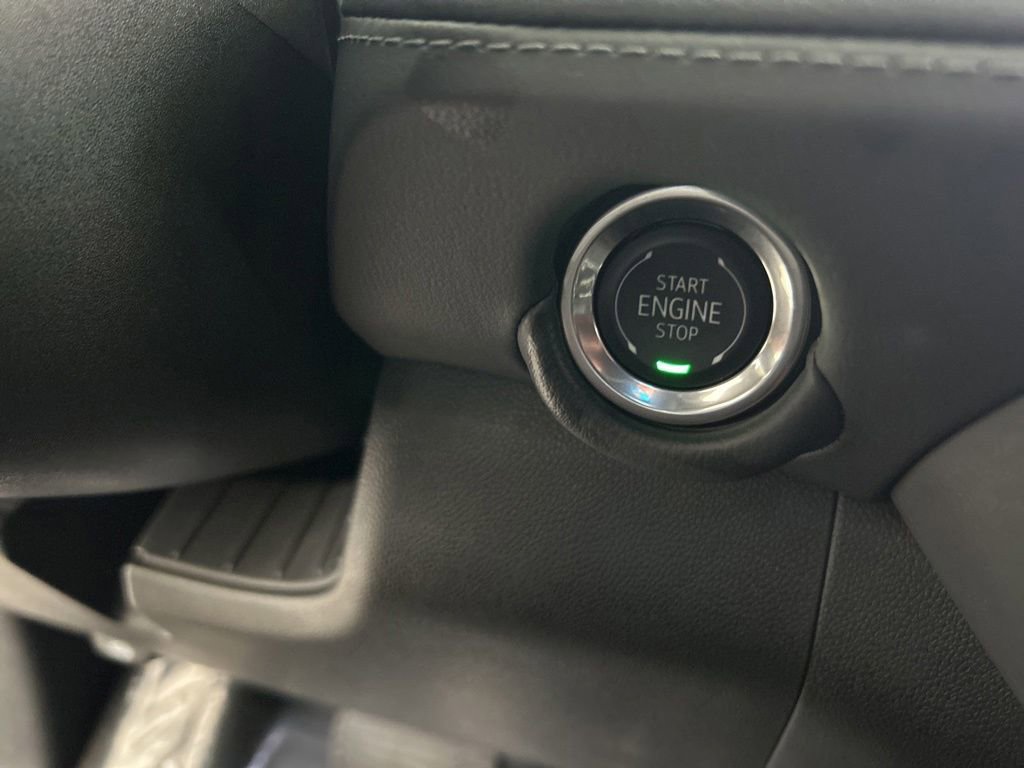 Used 2025 Chevrolet Suburban LS RWD image 50