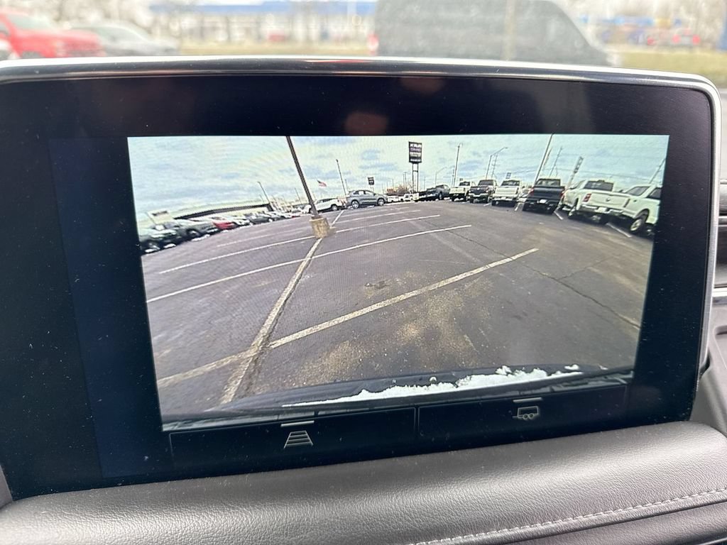 Used 2023 Chevrolet Suburban LT RWD image 17