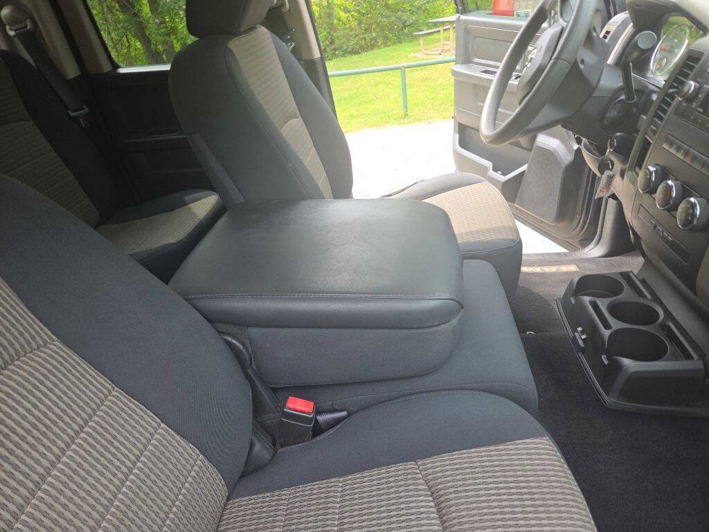 Used 2012 RAM 1500 Express image 27