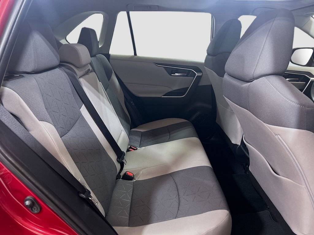 Used 2025 Toyota RAV4 XLE w/ Convenience Package FWD image 24