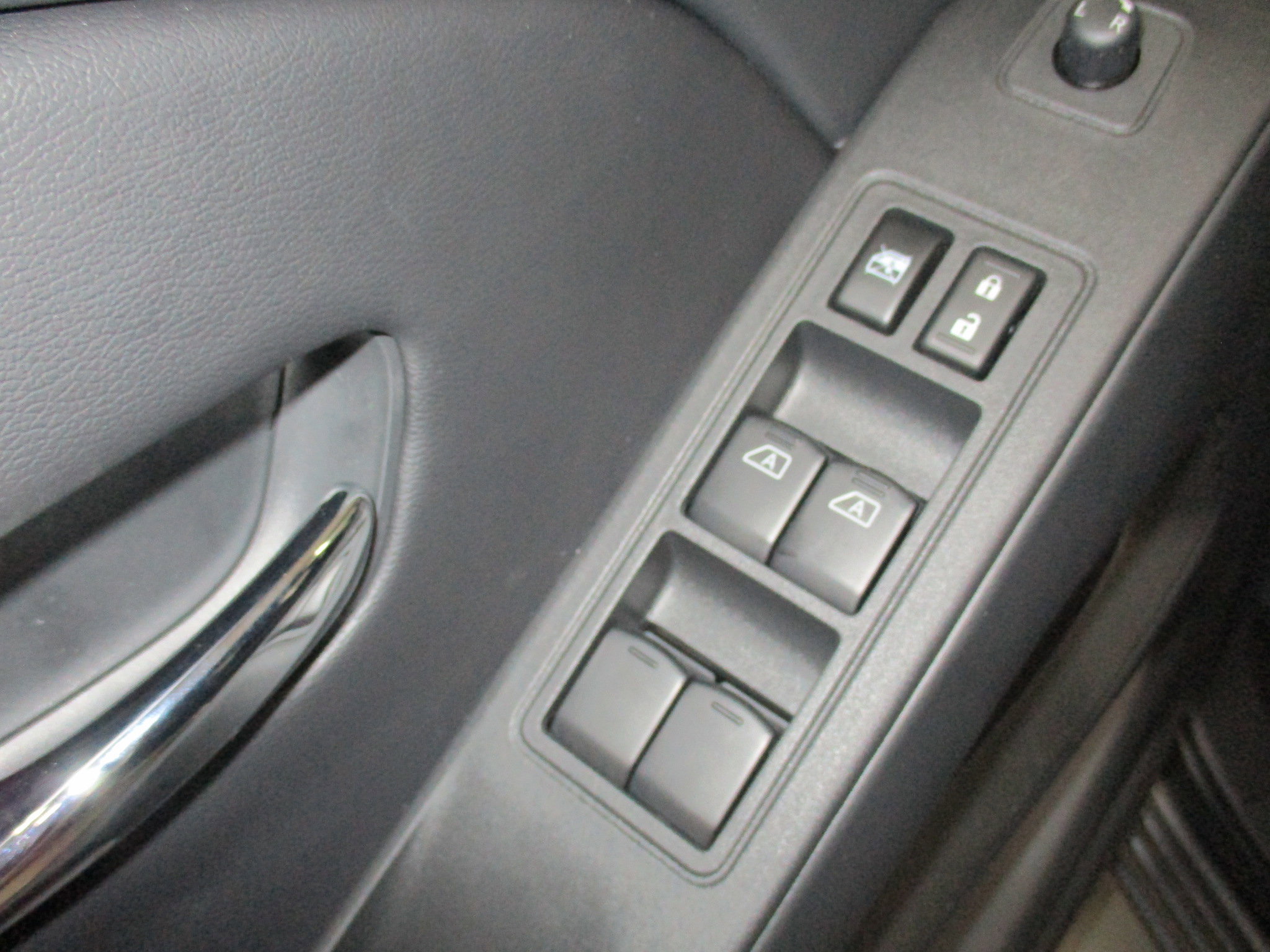 New 2026 Nissan Frontier SV w/ SV Convenience Package image 13