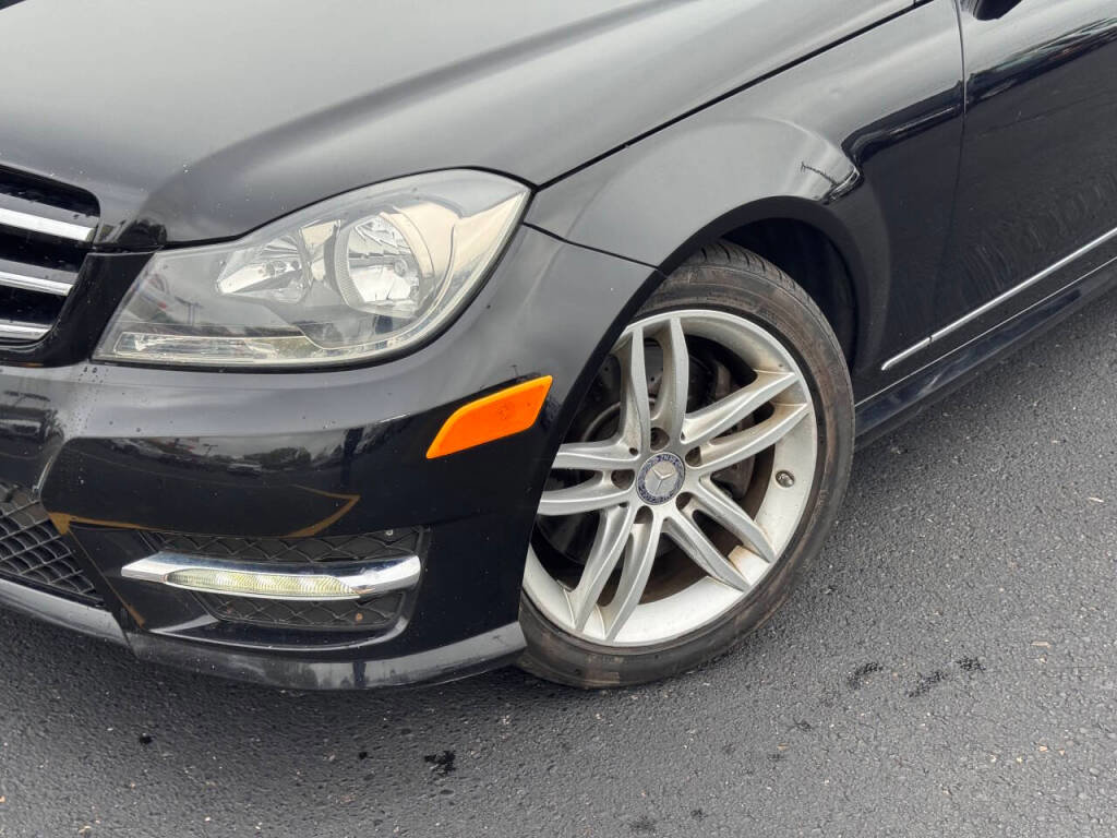 Used 2014 Mercedes-Benz C 300 4MATIC Sedan image 23