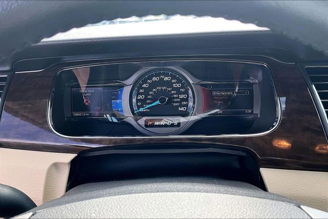 Used 2017 Ford Taurus Limited image 13