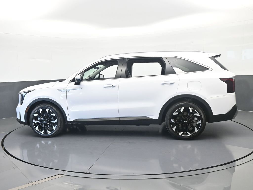 Used 2025 Kia Sorento EX w/ Panoramic Sunroof Package FWD image 3