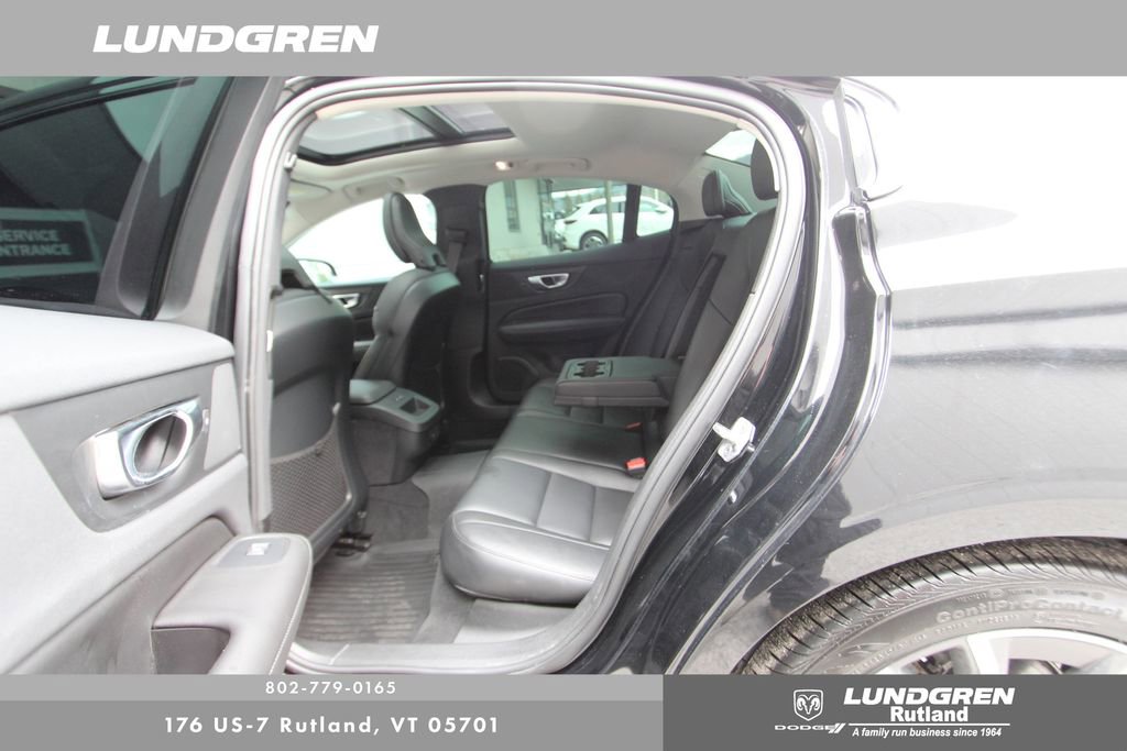 Used 2022 Volvo S60 B5 Momentum w/ Premium Package AWD/4WD image 35
