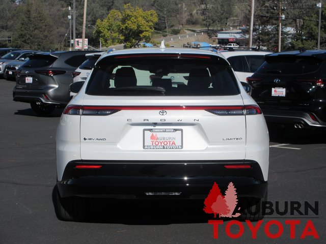 New 2026 Toyota Crown Signia image 3