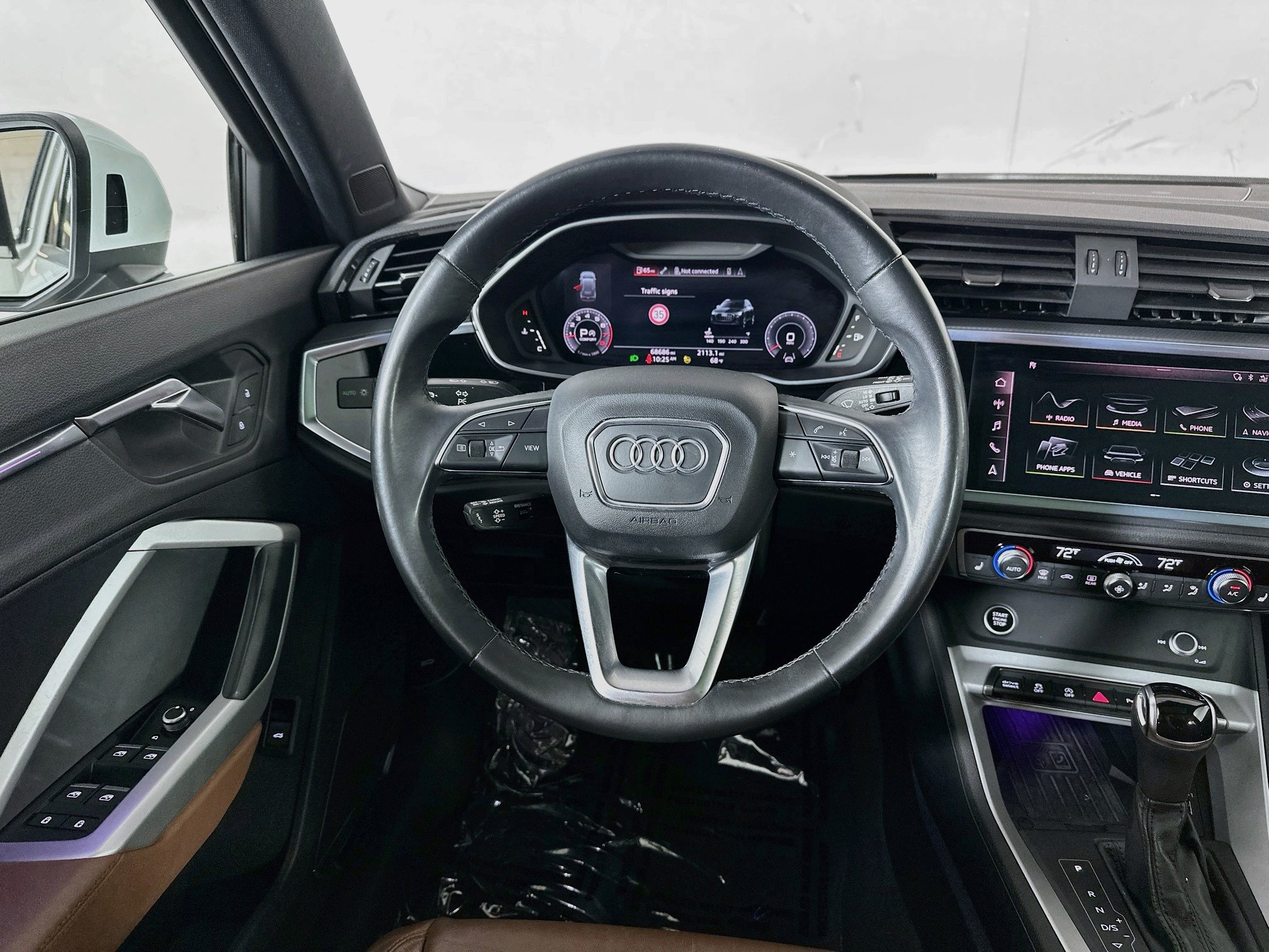 Used 2021 Audi Q3 2.0T Premium Plus w/ Premium Plus Package AWD/4WD image 23