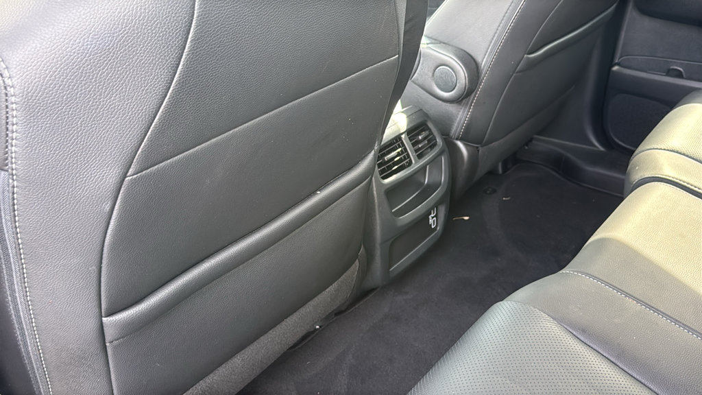 Used 2023 Honda Passport EX-L image 32