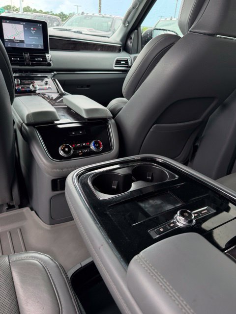 Used 2020 Lincoln Navigator Reserve w/ Equipment Group 201A Reserve RWD image 15