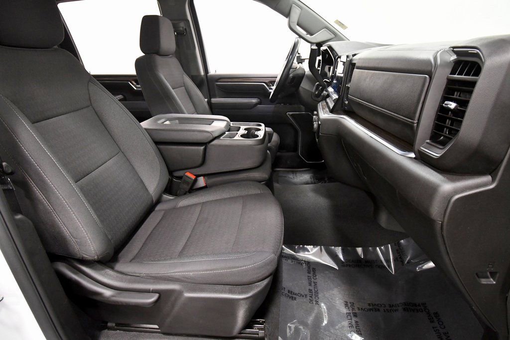 Used 2024 Chevrolet Silverado 2500 LT w/ Convenience Package AWD/4WD image 18