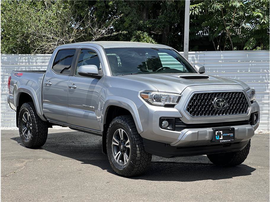 Used 2019 Toyota Tacoma TRD Sport w/ Technology Package AWD/4WD image 8