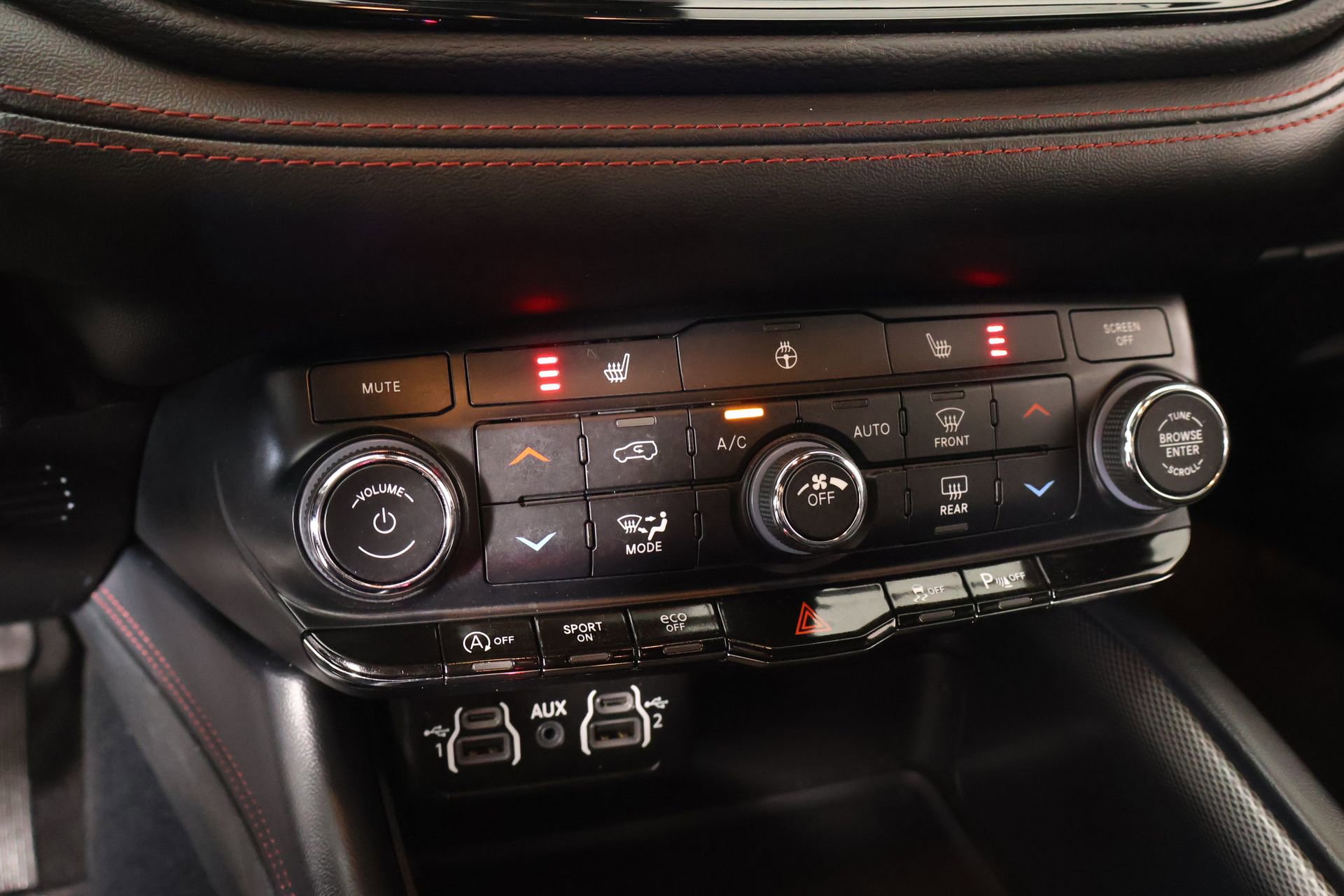 Used 2023 Dodge Durango GT image 8